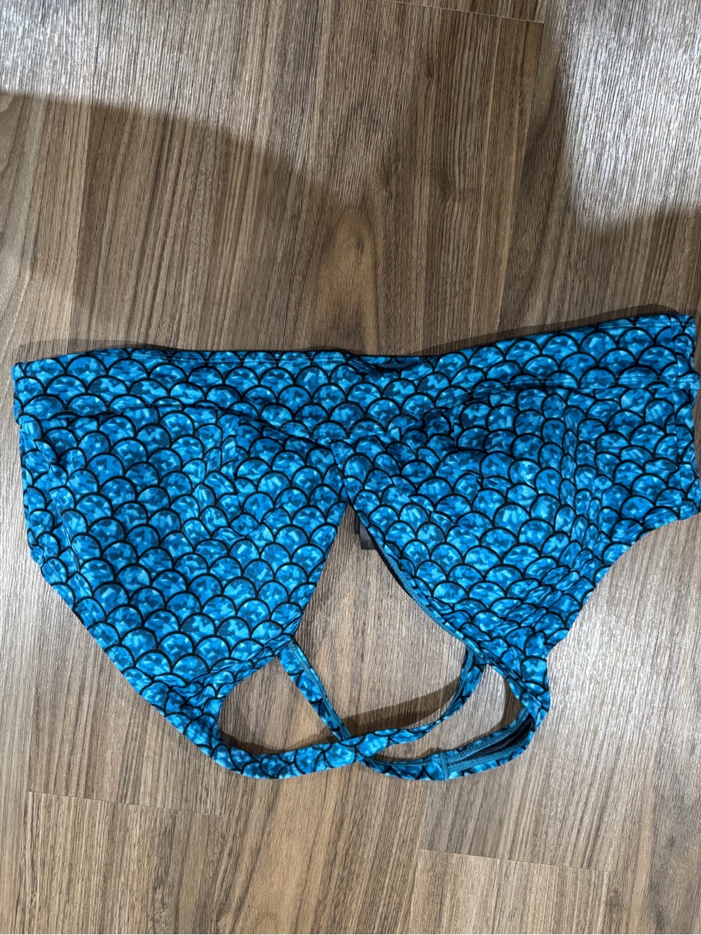 Torrid size 3 Teal Mermaid Scale Bikini Top - Women Swim - Picture 2 of 3